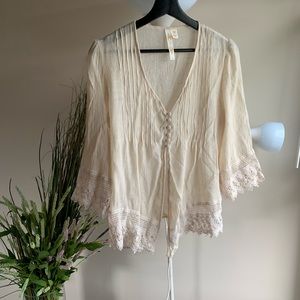 boho sheer lace and linen top // lace and button